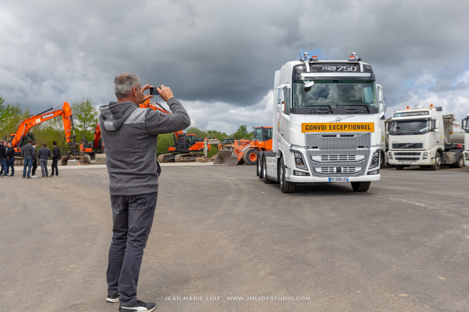 VOLVO TRUCK 2019
